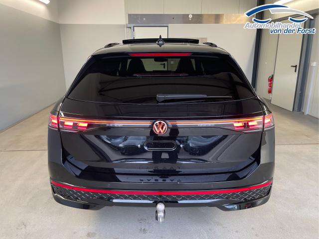 Volkswagen / Passat Variant / Schwarz / / / 265PS 4M Stdhz+Leder+AHK+DCC+Pano+Harman+Alu19+IQ.Drive+Black+HUD