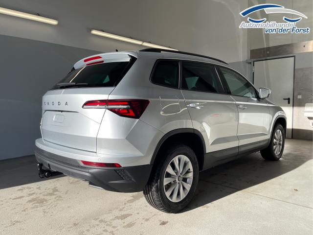 Skoda / Karoq / Silber / / / 150PS DSG AHK+Kamera+ACC+Kessy+Kamera+ParkPilot vo+hi+App