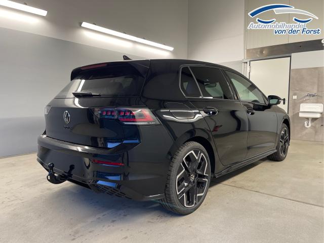 Volkswagen / Golf / Schwarz / / / 150PS DSG+Black Style
