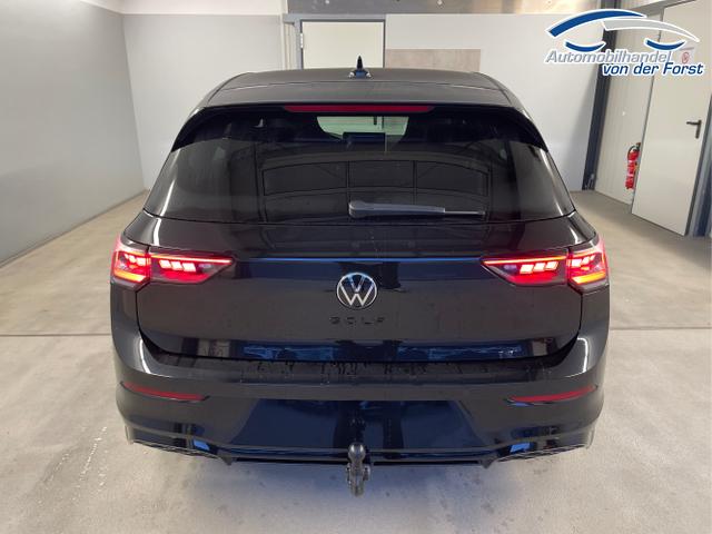 Volkswagen / Golf / Schwarz / / / 150PS DSG+Black Style