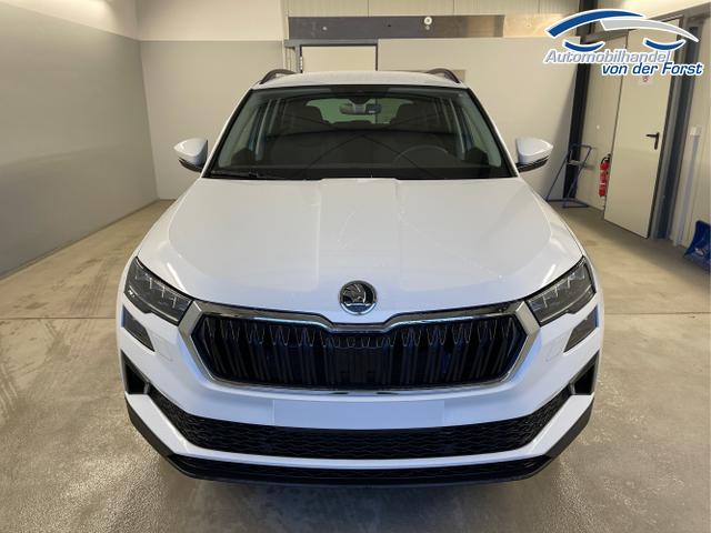 Skoda / Karoq / Wei&szlig; / / / 150PS DSG AHK+Kamera+ACC+Kessy+Kamera+ParkPilot vo+hi+App