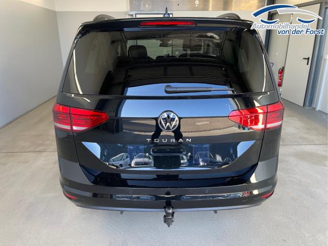 Volkswagen / Touran / Schwarz / / / 150PS 7Si+IQ.Light+TrailerAss+Cam+Navi+Kamera+Alarm+Kessy+App-Connect