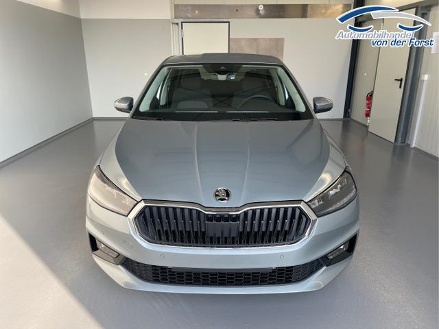 Skoda / Fabia / Silber / / / 115PS DSG GV5+AHK+Alu+Kessy+Climatronic+Sitzheiz+Kamera+Sunset