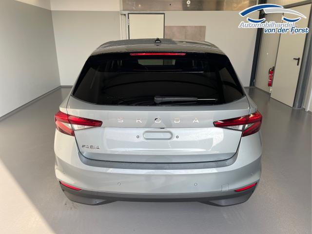 Skoda / Fabia / Silber / / / 115PS DSG GV5+AHK+Alu+Kessy+Climatronic+Sitzheiz+Kamera+Sunset