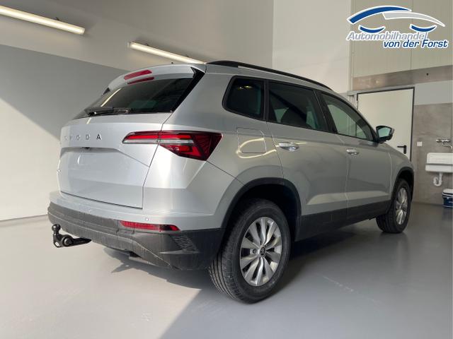 Skoda / Karoq / Silber / / / 150PS DSG AHK+Kamera+ACC+Kessy+Kamera+ParkPilot vo+hi+App