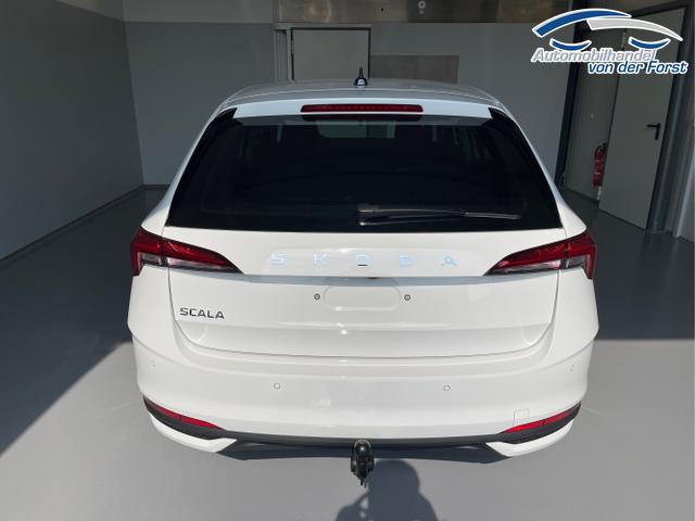 Skoda / Scala / Wei&szlig; / / / 115PS DSG GV5+AHK+Kamera+Kessy+PDC+Sitzheiz+Alu16+Climatronic