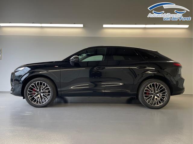 Audi / Q3 Sportback / Schwarz / / / TFSI 265 PS quattro S line Pano+TechPro+Matrix+AHK+HUD+Alu20+KlimaPlus+DCC+SONOS
