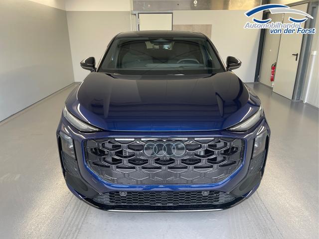 Audi / Q3 Sportback / Blau / / / TFSI 265 PS quattro S line Pano+TechPro+Matrix+AHK+HUD+Alu20+KlimaPlus+DCC+SONOS