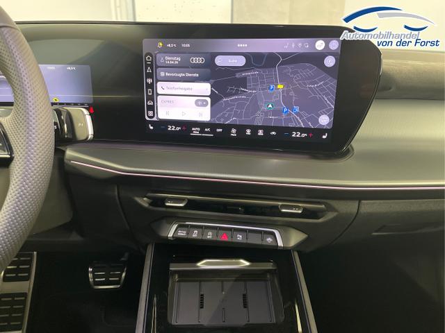 Audi / Q3 Sportback / Blau / / / TFSI 265 PS quattro S line Pano+TechPro+Matrix+AHK+HUD+Alu20+KlimaPlus+DCC+SONOS