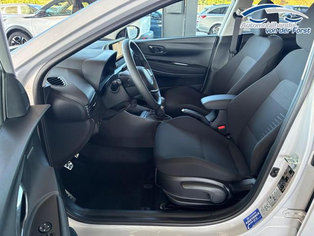 Hyundai BAYON Bayon Premium 1.2 MPI / Navi / Sitz + Lenkradheizung / R&uuml;ckfahrkamera / Tempomat / Klimaautomatik / Alu 16" 
