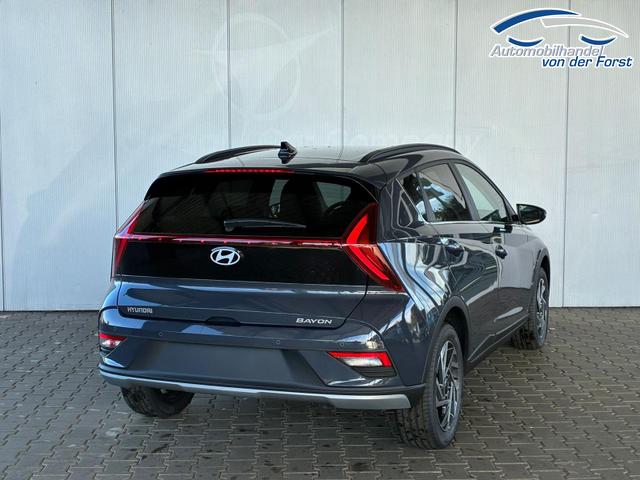 Hyundai BAYON Bayon Premium 1.2 MPI / Navi / Sitz + Lenkradheizung / R&uuml;ckfahrkamera / Tempomat / Klimaautomatik / Alu 16" 