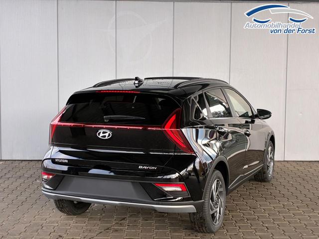 Hyundai BAYON BAYON Premium Sky 1.0 T-GDI 100 PS 48V 7DCT / Keyless / ACC / Soundsystem BOSE / Sitz + Lenkradheizung / LED / Navi / PDC V&H + Kamera / Totwinkel / Alu 16" 