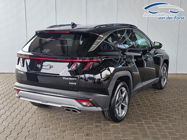 Hyundai TUCSON Tucson E-Motion 1.6 T-GDi 2WD HEV / Panoramadach / ACC / LED / Sitz + Lenkradheizung / Navi / PDC V&H + Kamera / Alu 18" 