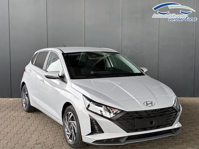 Hyundai i20 i20 Pure 1.2 MPI / Navi / PDC Hinten + Kamera / Abgedunkelte Scheiben / Tempomat / Alu 16" 