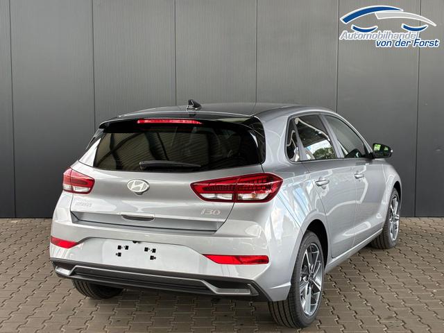 Hyundai i30 i30 Comfort Plus 1.0 TGDI DCT / Navi / ACC / LED / Sitz & Lenkr.Heiz / PDC V&H.m.Kamera / Alu 17 