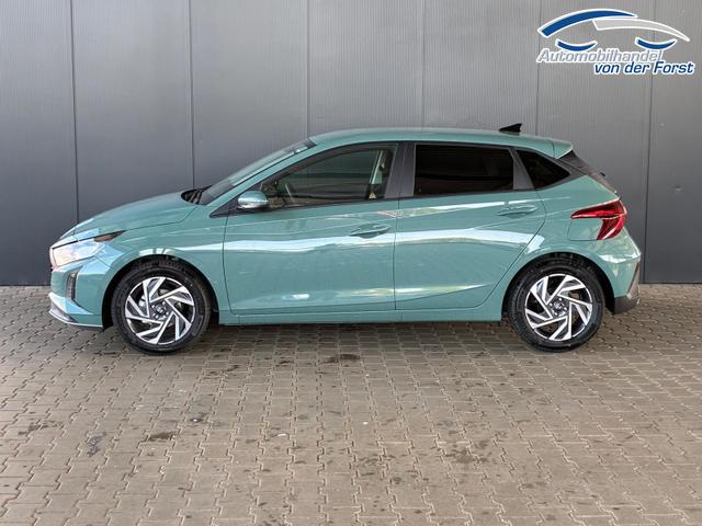 Hyundai i20 Pure 1.2 MPI / Navi / PDC Hinten + Kamera / Abgedunkelte Scheiben / Tempomat / Alu 16" 