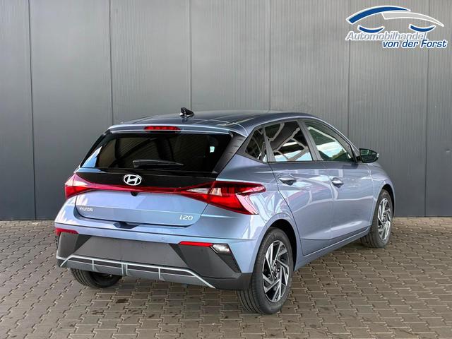 Hyundai i20 Pure 1.2 MPI / Navi / PDC Hinten + Kamera / Abgedunkelte Scheiben / Tempomat / Alu 16" 
