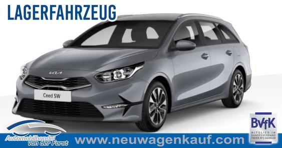 Kia Ceed Sportswagon (Kombi) - "Spin" LIEFERUNG KOSTENLOS! 1.5 T-GDI 140PS 7DCT (AUTOMATIKGETRIEBE), Lunar-Silver-Metallic, 16" Alufelgen, Klimaanlage, Winter-Paket, Navigationssystem 10,25", Parksensoren hinten, Rückfahrkamera, Tempomat, Dachreling, Beheiztes Lederlenkrad, ZV mit Fernbedienung, Reserve-Notrad