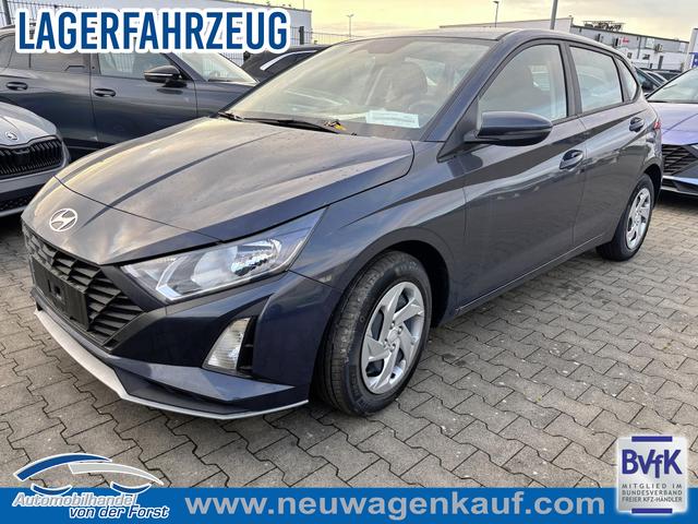 Hyundai i20 - "Comfort" LIEFERUNG KOSTENLOS! 1.2i 79PS, AURORA-GRAU METALLIC, 5 Jahre Garantie, NAVIGATION 10,25", Klima, Parksensoren hinten, Rückfahrkamera, Alarm, Lederlenkrad, Tempomat, Armlehne vorne, Reserverad, 4x elektr. Fensterheber, Fernlicht-Assistent