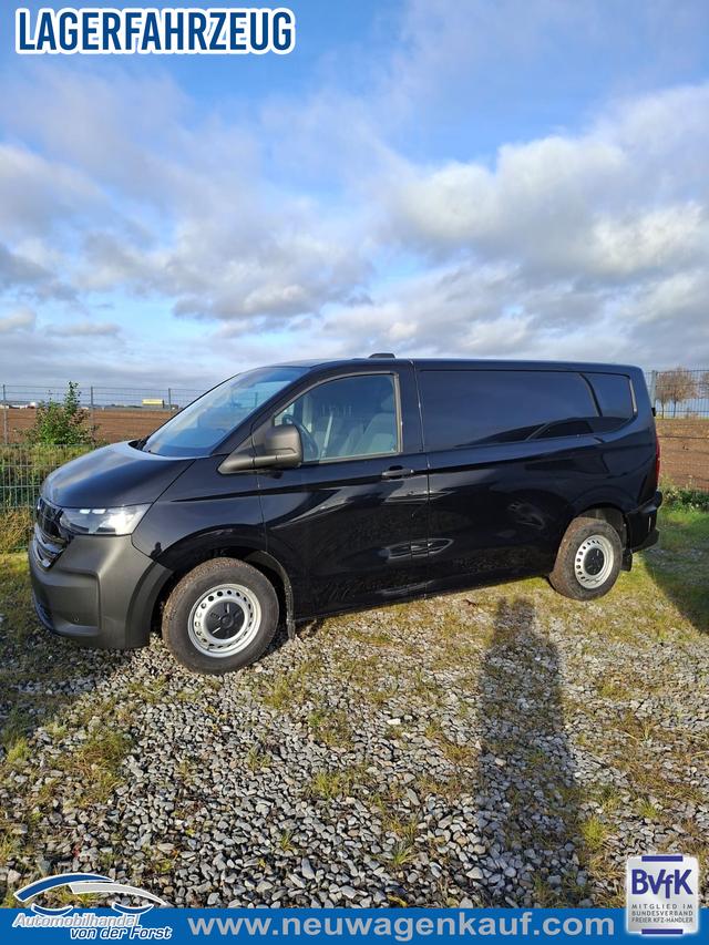 Volkswagen T7 Kastenwagen - T7 Transporter Kastenwagen LIEFERUNG KOSTENLOS & PREISGARANTIE* 2.0 TDI 150PS AUTOMATIK, SCHWARZ-MET, HECKFLÜGELTÜREN, 2-Zonen-Klimautomatik, M-Lederlenkrad, Anhängerkupplung, Parksensoren vorn/hinten, Rückfahrkamera, Frontscheibe beheizbar, Ganzjahresreifen, Sitzpaket 46 (inkl. Sitzheizung), Reserverad, 70 Liter