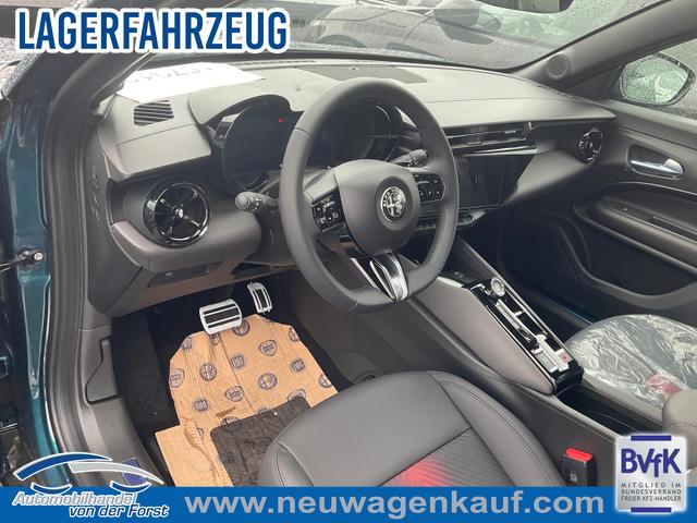 Alfa Romeo Junior - Ibrida 1.2 VGT 48V-Hybrid (100kW) Speciale Junior Ibrida 1.2 Speciale, 18-Zoll, Kamera, el. Klappe, Sitzheizung