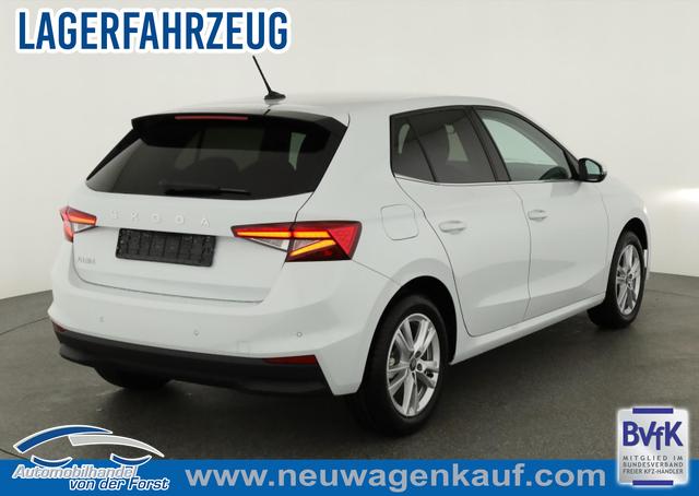 Skoda Fabia - Selection Fabia 1.0 TSI DSG 130 Jahre, LED, Kamera, ACC, Side, Ladeboden, Winter