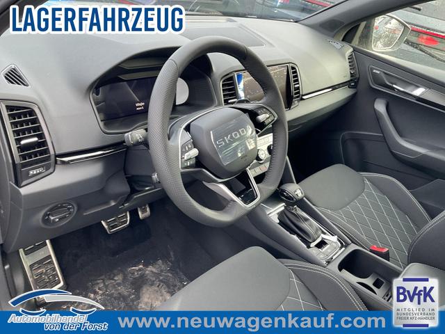 Skoda Karoq - Sportline Karoq 1.5 TSI DSG Sportline, AHK, Navi, CANTON, Matrix, AreaView, Side, Kamera, el. Klappe, FS-beheizbar