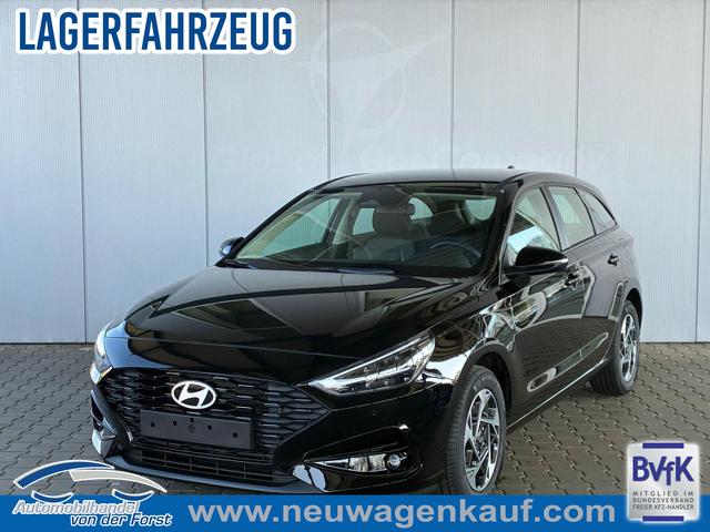 Hyundai i30 Kombi - i30 Kombi Comfort 1.5 GDI 95PS 6MT Navi / PDC V&H. m. Kamera / LED / Nebel / 15'' LM