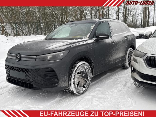 Volkswagen Tiguan - R-Line People PLUG-IN+PANO+AHK+HD MATRIX+NAVI+BLACK STYLE+20"LM+ACC