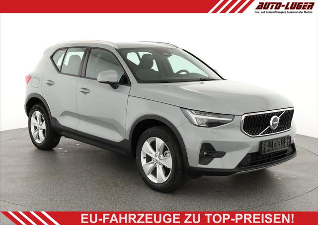 Volvo XC40 - Core 2WD B3 Mild-Hybrid Core, Navi, Thors Hammer, Winter, Kamera, el. Klappe