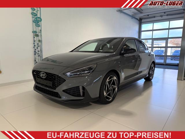 Hyundai i30 - N Line 1.5 T-GDI DCT 48V 103 kW (140 PS) Adaptiver Tempomat, Sitz-Paket, Lenkradheizung, Sitzheizung, 2-Zonen-Klimaautomatik, DAB, Apple CarPlay, Android Auto, Navigationssystem, Regensensor, 18 Zoll Leichtmetallfelgen, uvm.