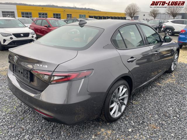 Alfa Romeo / Giulia / Weiß / / / 