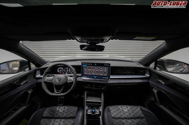 Volkswagen Tayron 2,0 TDI DSG 4Motion R-Line - LAGER -LAG. 