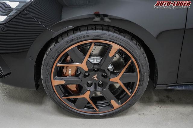 Cupra Leon Sportstourer ST 2,0 TSI DSG 4Drive VZ Extreme - LAGER 
