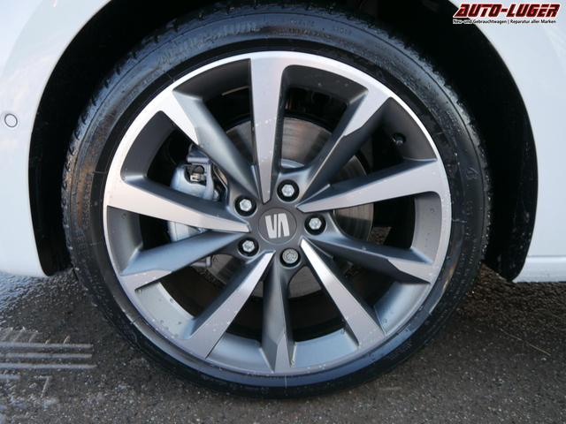 Seat Leon Sportstourer FR 1.5 eTSI Kombi DSG*AHK-SCHWENKBAR*NAVI*TEMPOMAT*3-ZONE KILMAAUTOMATIK 