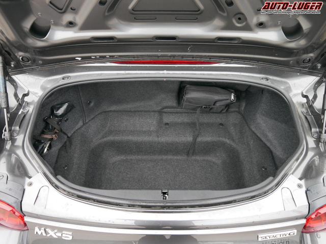 Mazda MX-5 PDC-HINTEN*KAMERA*TEMPOMAT*SHZ*KESSY*NAVIGATIONSSYSTEM*BLUETOOTH* 