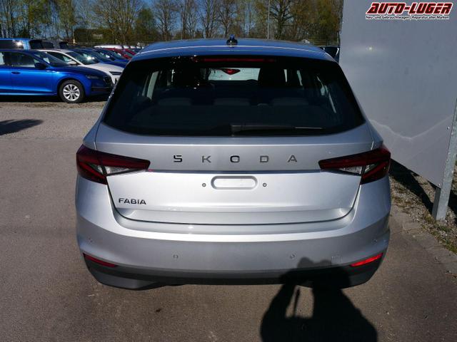 Skoda Fabia Selection 1.0 TSI *LED*PDC-HI*SMARTLINK*SHZ*BLUETOOTH*FRONT-ASSIST 
