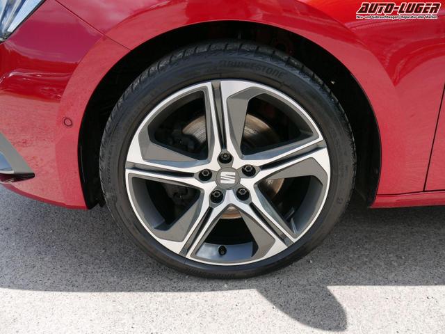 Seat Leon FR 1.5 DSG FR*NAVI*AHK*ACC*PDC*KAMERA*LED*TEMPOMAT*SHZ*AMBIENTE-BELEUCHTUNG*18-ZOLL 