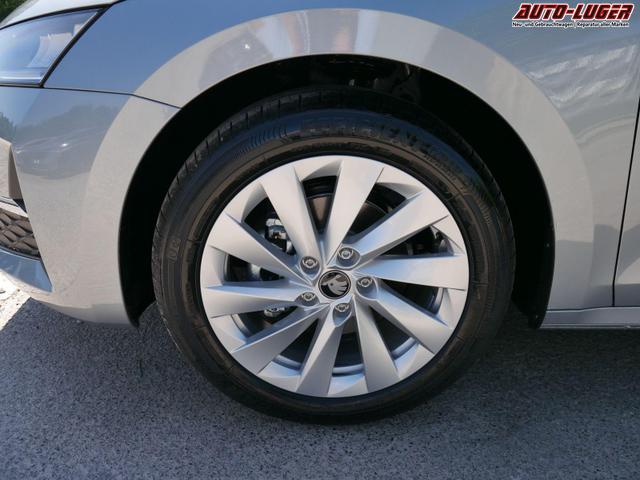 Skoda Octavia Combi Selection 2.0 TDI DSG*AHK-SCHWENKBAR*ACC*LED*PDC*SHZ*SMARTLINK 