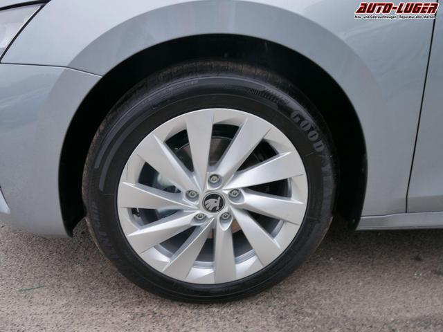 Skoda Octavia Combi Selection 2.0 TDI DSG*AHK-SCHWENKBAR*ACC*LED*PDC*SHZ*SMARTLINK 