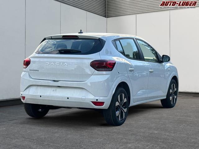 Dacia / Sandero / Weiß / / / KAMERA+SHZ + PDC+ DAB+ KLIMA, Beispielbilder, ggf. teilweise mit Sonderausstattung