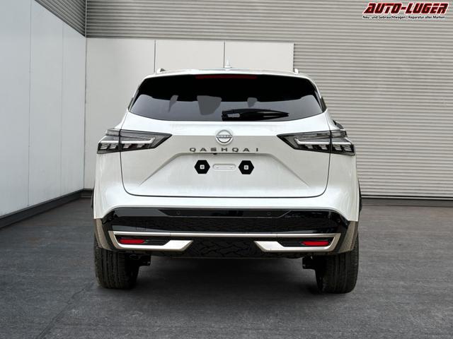 Nissan / Qashqai / Weiß / / / FACELIFT+360°KAMERA+ACC+PDC+EL. HECKKL. 