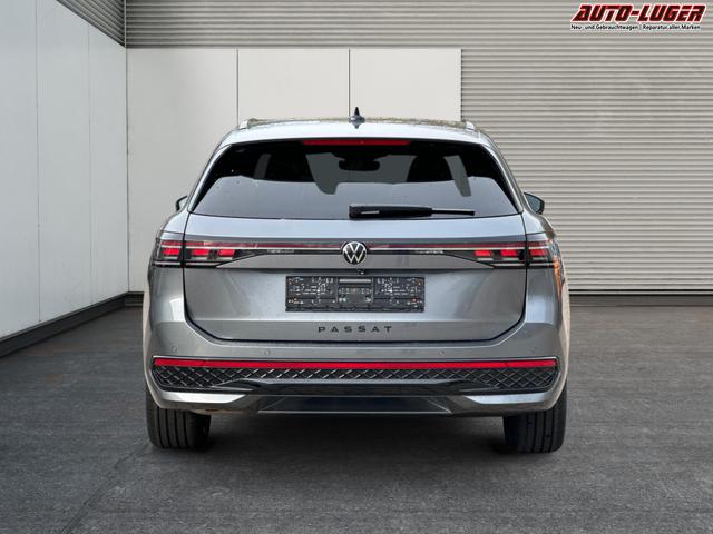 Volkswagen / Passat Variant / Grau / / / 4WD+AHK+PANO+HARMAN+19+BLACK STYLE