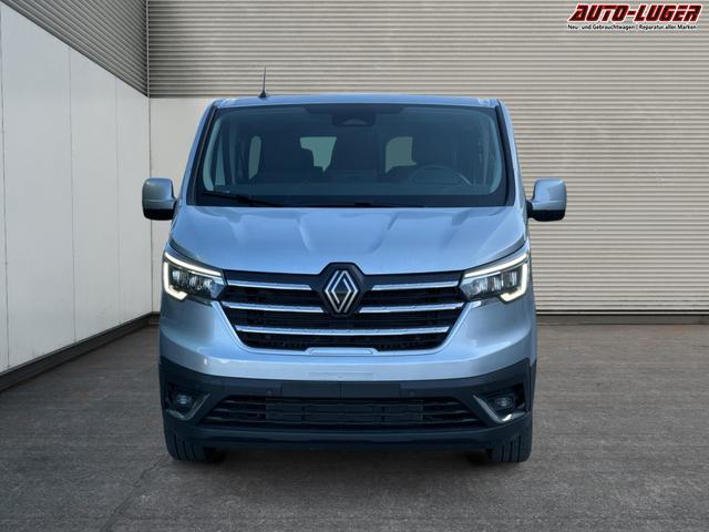 Renault / Trafic / / / / 