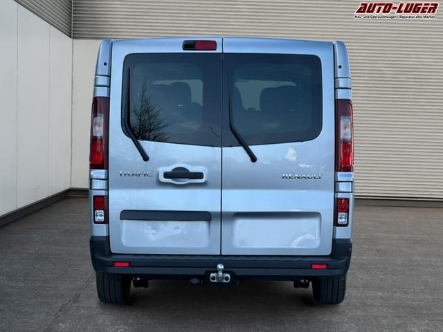 Renault / Trafic / / / / 