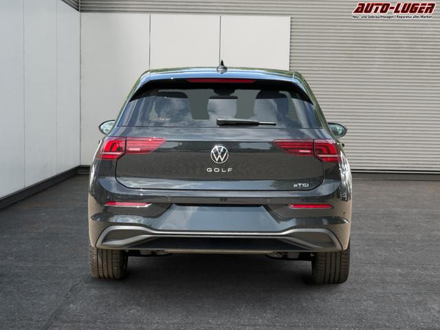 Volkswagen / Golf / Schwarz / / / KAMERA+18 ALU+ACC+LED+SHZ+KLIMA+KESSY+ARTVELOURS