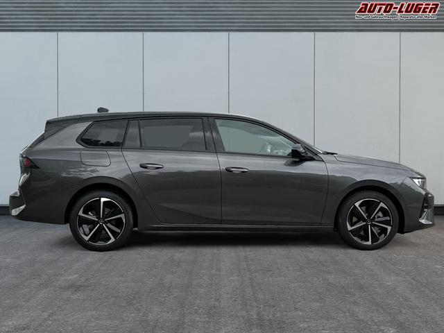Opel / Astra Sports Tourer / / / / 
