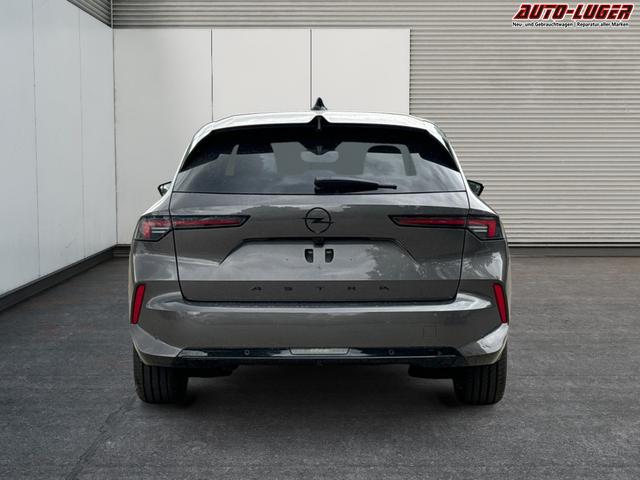 Opel / Astra Sports Tourer / / / / 