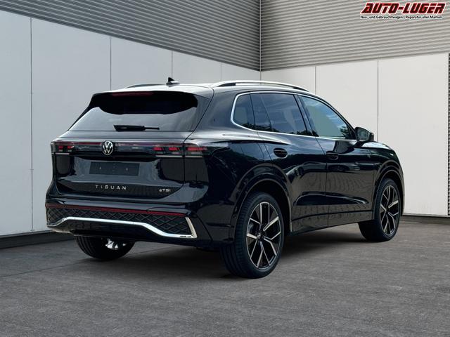 Volkswagen / Tiguan / Schwarz / / / DSG+HARMAN+20 ALU+MATRIX+MASSAGE+ACC+KAMERA