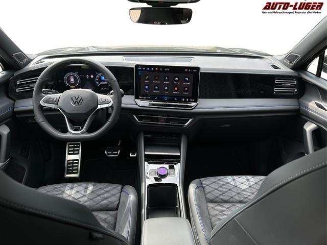 Volkswagen / Tiguan / Schwarz / / / DSG+HARMAN+20 ALU+MATRIX+MASSAGE+ACC+KAMERA